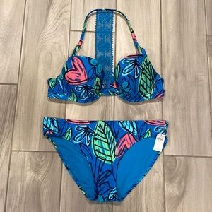 Aerie bikini top and bottom L 36C, bottoms new with tags and hygiene strip.